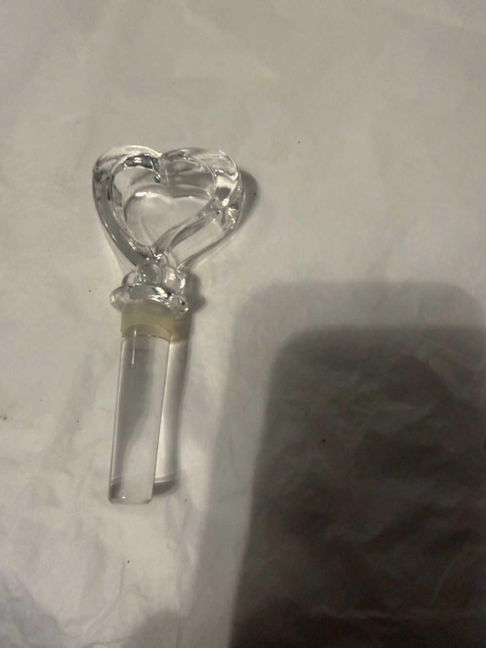 Towle Memories Austrian full lead Crystal Wine Bottle Stopper Open Heart 5 1/2